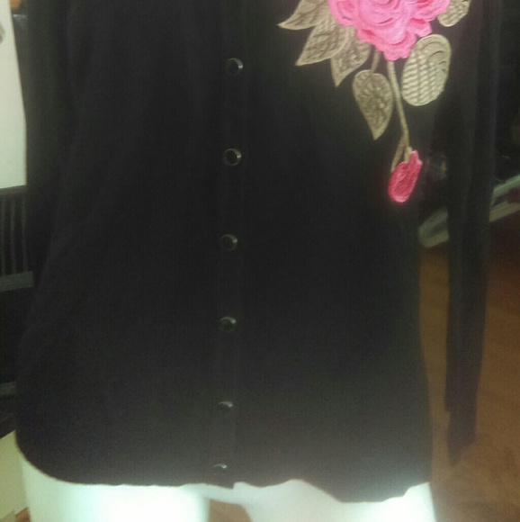 Cardigan - Picture 2 of 4